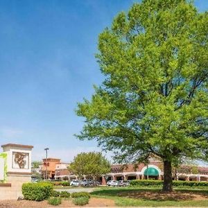 Clarion Pointe - Greensboro Coliseum Area